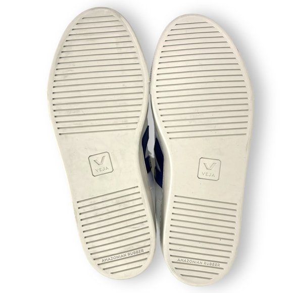 Authentic NEW Big Kids V-10 Low-Top Sneaker by Veja - Picture 15 of 16